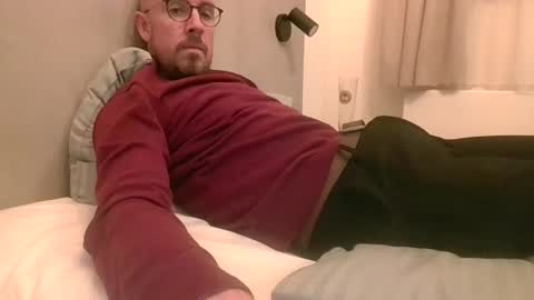 s_i_q online show from 09/23/25, 06:44