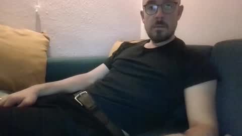 s_i_q online show from 10/18/25, 08:09