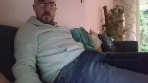 s_i_q online show from 10/27/25, 08:07