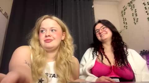 Snapshot of s_katekisa_ss chatting on 03/18/26, 08:01 Kate online show from 03/18/26, 08:01