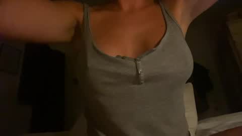 Snapshot of s_lo2626 chatting on 03/26/26, 02:28 s_lo2626 online show from 03/26/26, 02:28