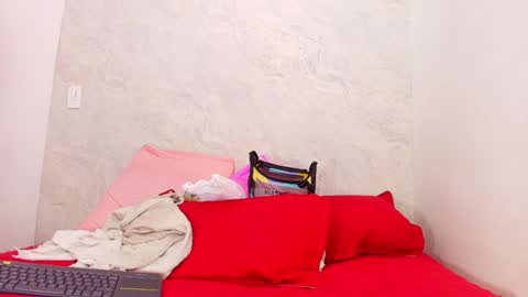 Snapshot of s_sofia_ chatting on 01/08/25, 07:13 s_sofia_ online show from 01/08/25, 07:13