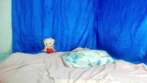 Snapshot of s_sofiaa_ chatting on 10/31/25, 06:25 sofia online show from 10/31/25, 06:25