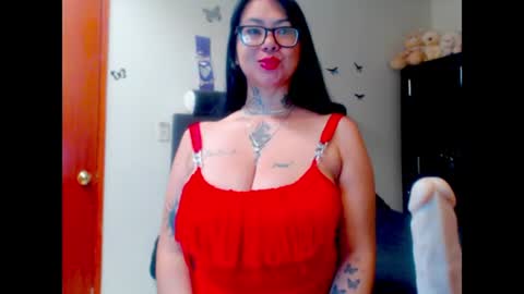 Snapshot of saalomee_1 chatting on 07/10/26, 05:37 saalomee 1 online show from 07/10/26, 05:37