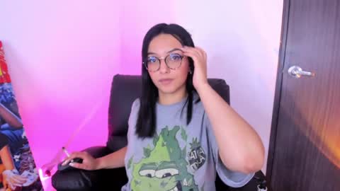 Snapshot of saam_collins69 chatting on 04/09/26, 05:18 Val online show from 04/09/26, 05:18