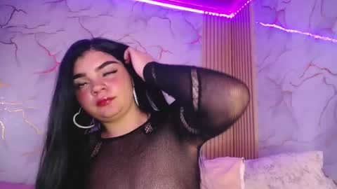 Snapshot of saaraaah_ chatting on 11/28/25, 06:38 saaraaah_ online show from 11/28/25, 06:38