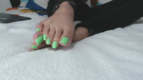 saaramiller     online show from 12/11/24, 04:49