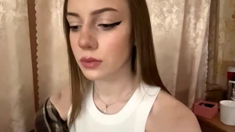 Mika online show from 11/30/25, 07:51