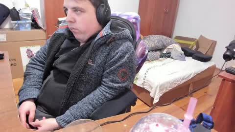 1141323  my Lord Mister Max   moms treasure online show from 01/01/25, 04:39