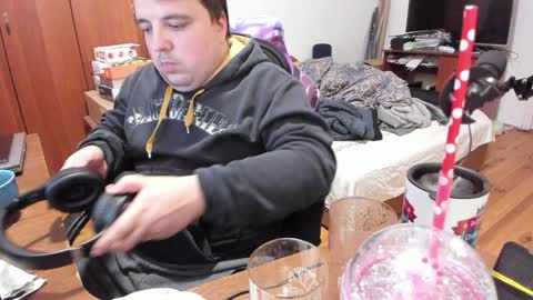 1141323  my Lord Mister Max   moms treasure online show from 01/10/25, 04:12