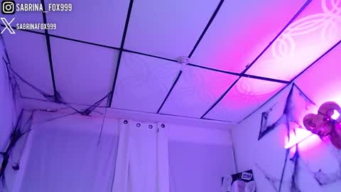 sabrina fox online show from 12/18/25, 01:00