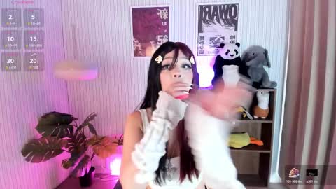 Snapshot of sabrina_bloom_ chatting on 03/17/26, 01:36 sabri online show from 03/17/26, 01:36