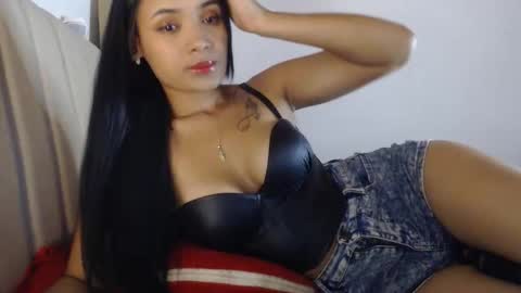 Snapshot of sabrina_brunette chatting on 03/29/26, 05:18 sabrina online show from 03/29/26, 05:18