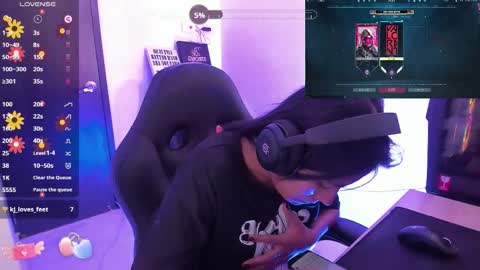 Angie  online show from 10/04/25, 06:06