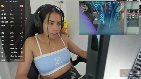 Snapshot of sabrina_chester_02 chatting on 05/19/26, 04:02 Angie online show from 05/19/26, 04:02