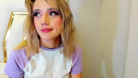 Snapshot of sabrina_cole chatting on 12/12/24, 06:57 . Sabrina Cole . online show from 12/12/24, 06:57