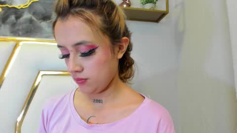 Snapshot of sabrina_cole chatting on 12/18/24, 09:47 . Sabrina Cole . online show from 12/18/24, 09:47