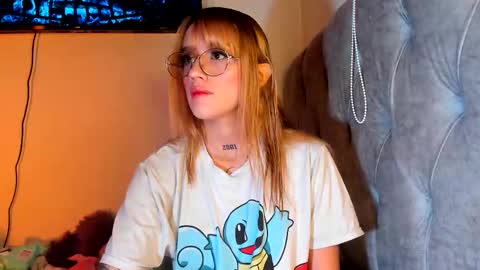 Snapshot of sabrina_cole chatting on 10/10/25, 04:33 . Sabrina Cole . online show from 10/10/25, 04:33