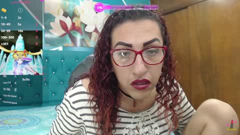 Snapshot of sabrina_dupont chatting on 01/28/25, 12:43 SABRINA online show from 01/28/25, 12:43