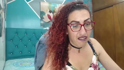 Snapshot of sabrina_dupont chatting on 02/09/25, 04:29 SABRINA online show from 02/09/25, 04:29