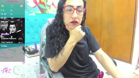 Snapshot of sabrina_dupont chatting on 10/21/25, 12:39 SABRINA online show from 10/21/25, 12:39