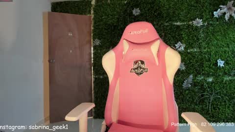 Snapshot of sabrina_geek chatting on 01/09/26, 03:53 sabrina_geek online show from 01/09/26, 03:53