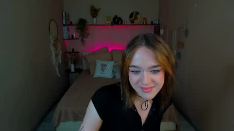 Snapshot of sabrina_hamilton chatting on 05/02/26, 10:42 Sabrina online show from 05/02/26, 10:42