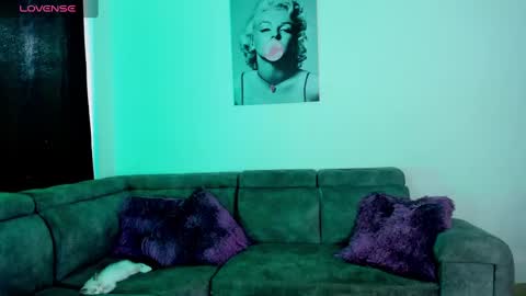 sabrina_lopez1 online show from 12/06/24, 10:08