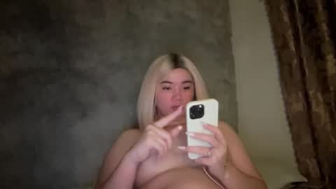 Snapshot of sabrina_miller4 chatting on 12/04/24, 01:36 Sabrina Miller not into cheap online show from 12/04/24, 01:36