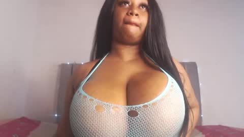 Snapshot of sabrina_mora chatting on 04/10/26, 06:12 Sabrina Mora online show from 04/10/26, 06:12