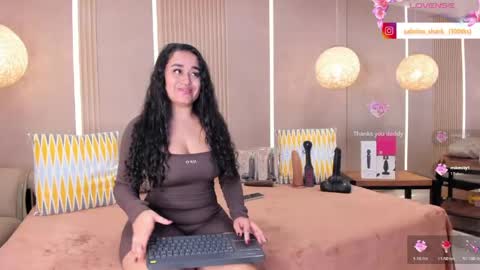 Snapshot of sabrina_shark chatting on 05/07/26, 09:53 Sabrina Shark online show from 05/07/26, 09:53