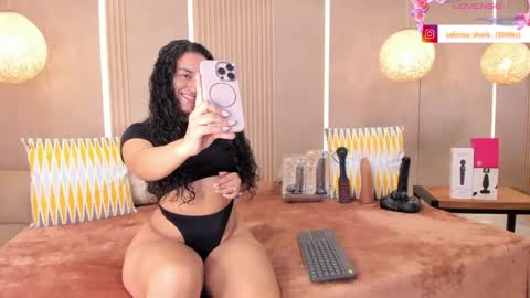 Snapshot of sabrina_shark chatting on 05/12/26, 01:58 Sabrina Shark online show from 05/12/26, 01:58