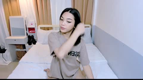 urHOT SABBY online show from 01/07/25, 05:20