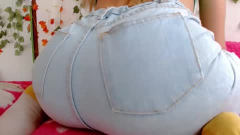 Snapshot of sabrinaexpositoxx chatting on 11/04/25, 05:12 SABRI online show from 11/04/25, 05:12