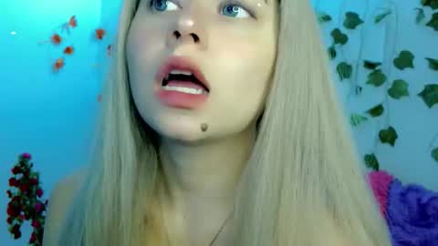 Snapshot of sabrinaexpositoxx chatting on 11/28/25, 07:00 SABRI online show from 11/28/25, 07:00