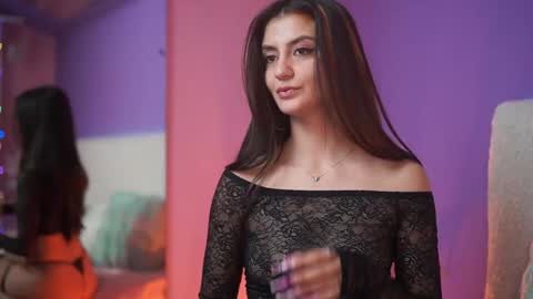  Sabrina  online show from 11/05/25, 06:13