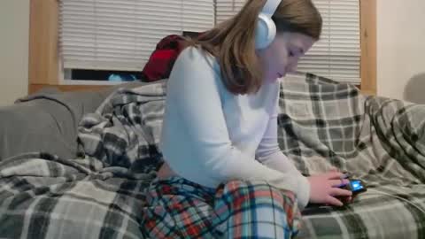 Sabrina online show from 11/18/25, 01:44