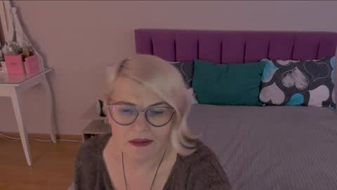 Sabrina MacMarren online show from 01/26/25, 11:17