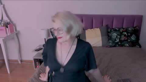 Sabrina MacMarren online show from 02/02/25, 04:22