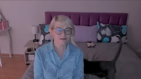 Sabrina MacMarren online show from 02/23/25, 04:02