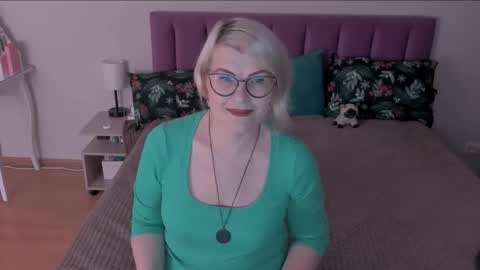 Sabrina MacMarren online show from 02/28/25, 03:59