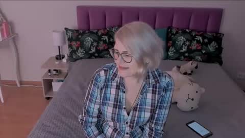 Sabrina MacMarren online show from 03/07/25, 06:54