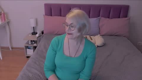 Sabrina MacMarren online show from 03/10/25, 08:56