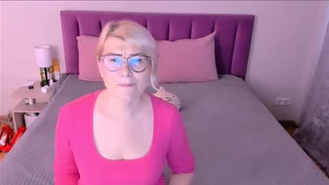 Sabrina MacMarren online show from 11/19/25, 06:35