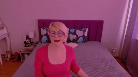 Sabrina MacMarren online show from 02/06/26, 08:40