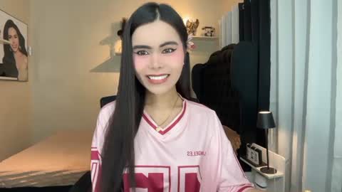 Snapshot of sabrinamadonna54 chatting on 06/22/26, 04:53 sabrinamadonna54 online show from 06/22/26, 04:53