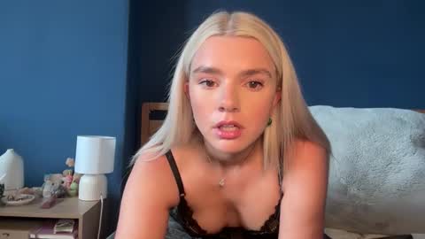 sabrina online show from 09/17/25, 02:19