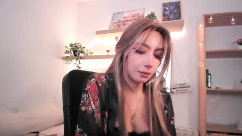 Snapshot of sabrinaspell_ chatting on 04/08/26, 01:00 S A B R I N A online show from 04/08/26, 01:00