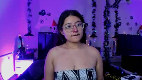 Snapshot of sabrinav_ chatting on 12/05/25, 11:19 Sabrina online show from 12/05/25, 11:19