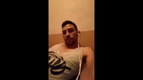 Snapshot of sabroso377 chatting on 04/26/26, 01:25 sabroso377 online show from 04/26/26, 01:25